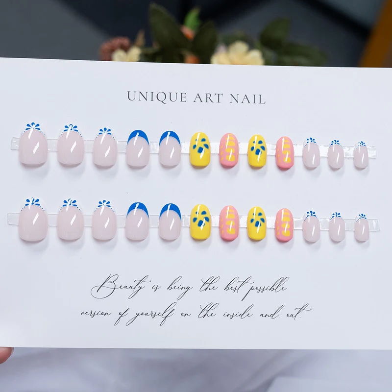 Kreatives Künstlerisches Press-On Nageldesign