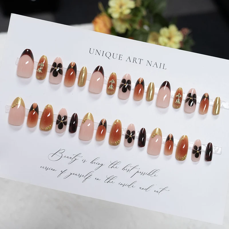 Künstlerisches Press-On-Nagelset