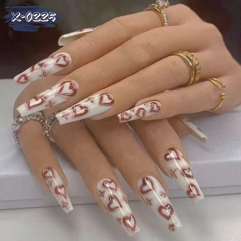 Romantisches Herzmuster-Nagelkunst-Set