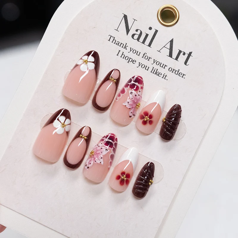 Künstlerisches Blumen-Press-On-Nägel-Set