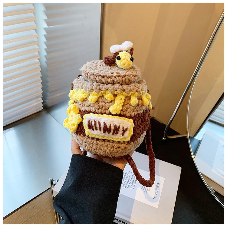 Handgefertigte Häkel-Mini-Tasche