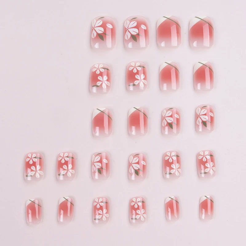 Künstlerisches Floral Nagelkunstdesign