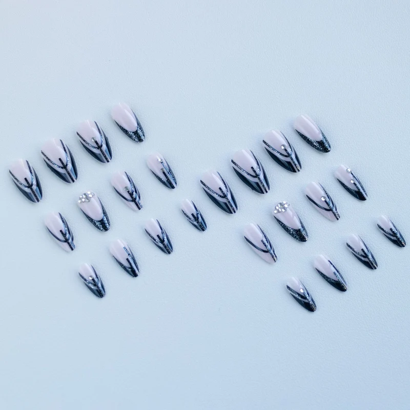 Glamouröse Stiletto Nagelkunst