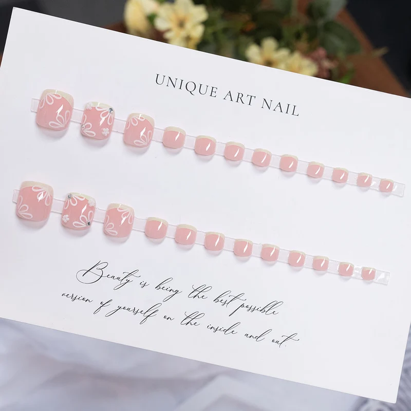 Künstlerische florale dekorative Pediküre Nagelkunst