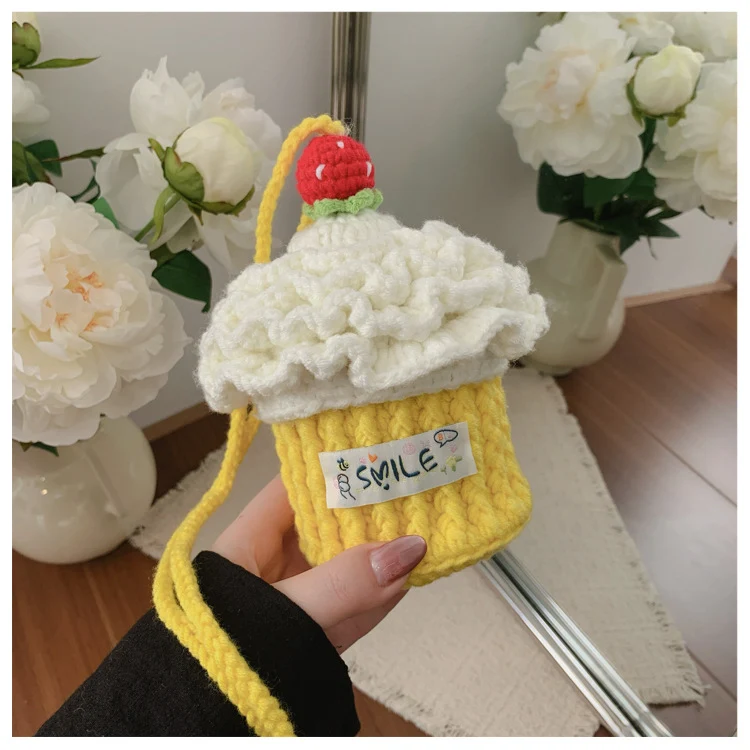 Süßer gehäkelter Cupcake-Plüschspielzeug