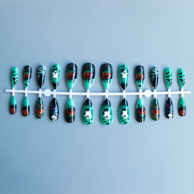 Halloween-Themed Kreatives Nagelkunst-Kit 1790957806