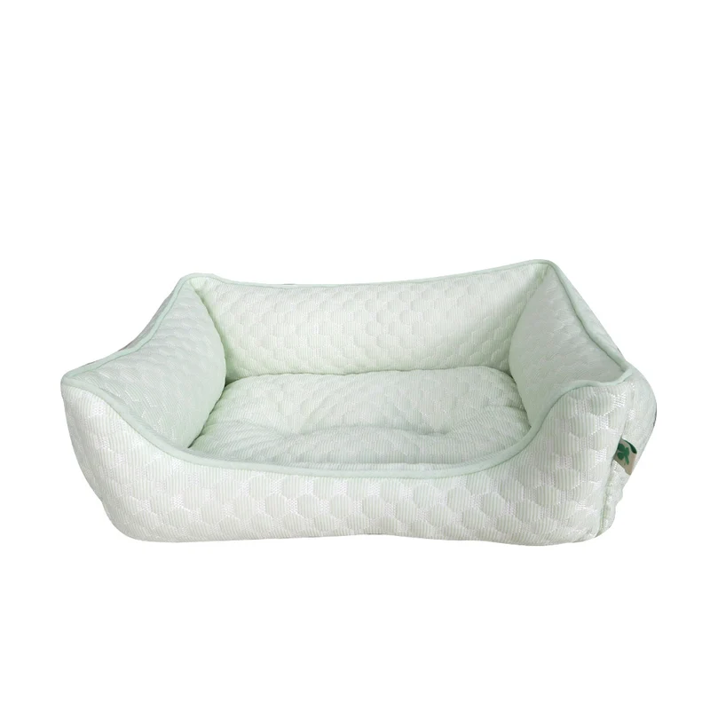 Luxuriöses, gestepptes Hundebett