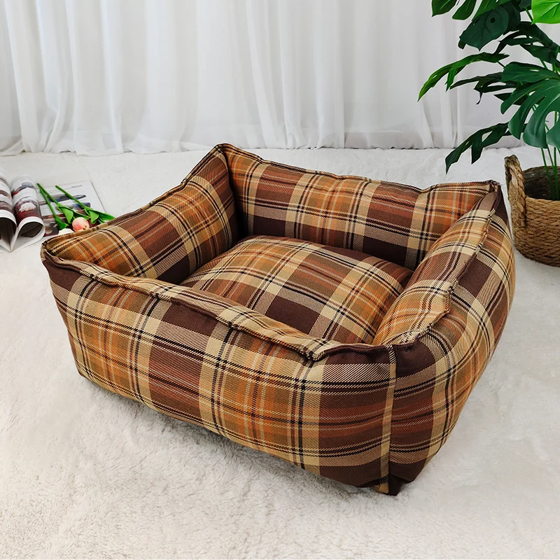 Bequemes quadratisches Hundebett
