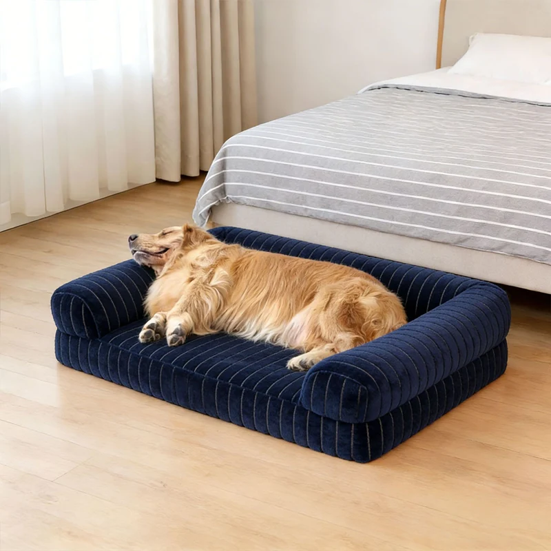 Elegantes gepolstertes Hundesofa