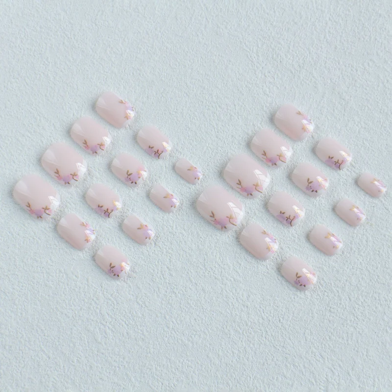 Blumeninspiriertes Nagelkunst-Set