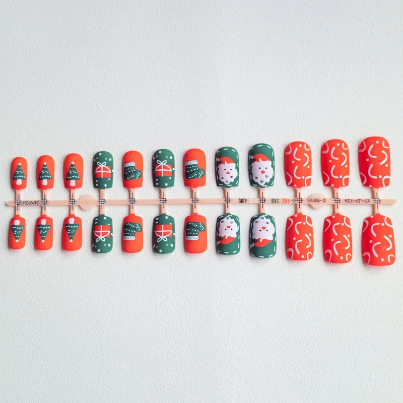 Festliche Winter Themen Nagelkunst