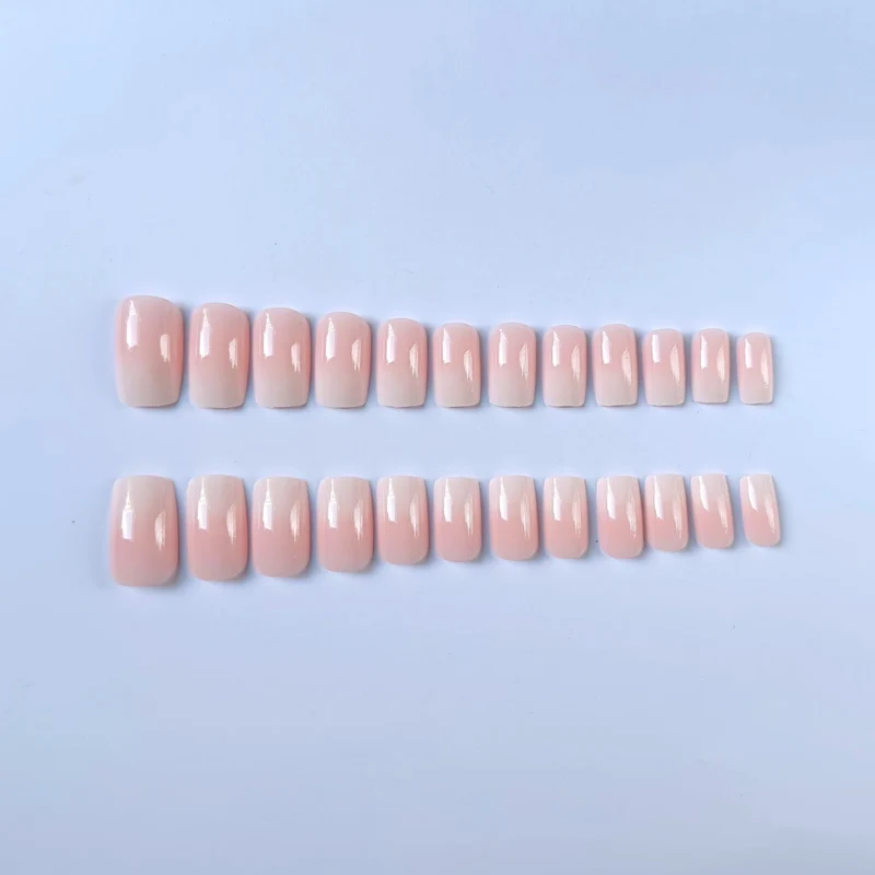 Elegante Ombre Nagelverlängerungen