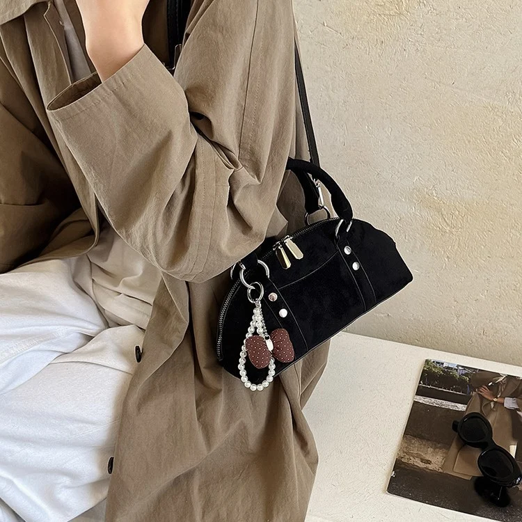 Strukturierte Wildleder-Handtasche