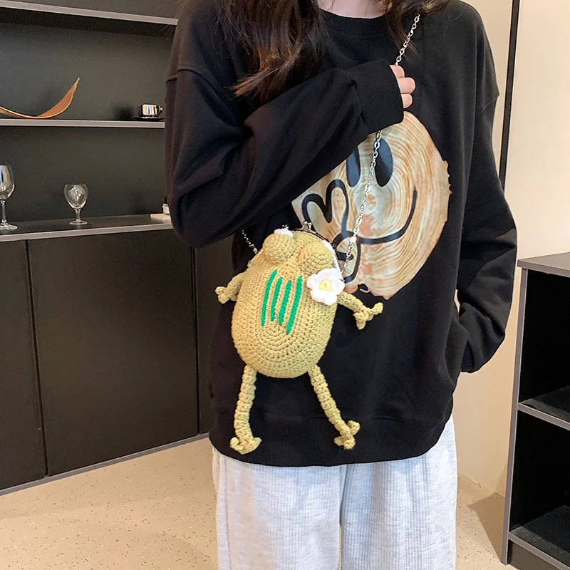 Froschförmige gehäkelte Mini-Handtasche