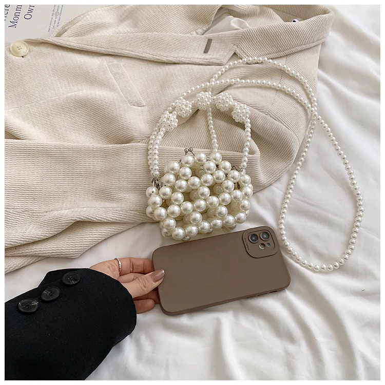 Perlenverzierte Abendhandtasche