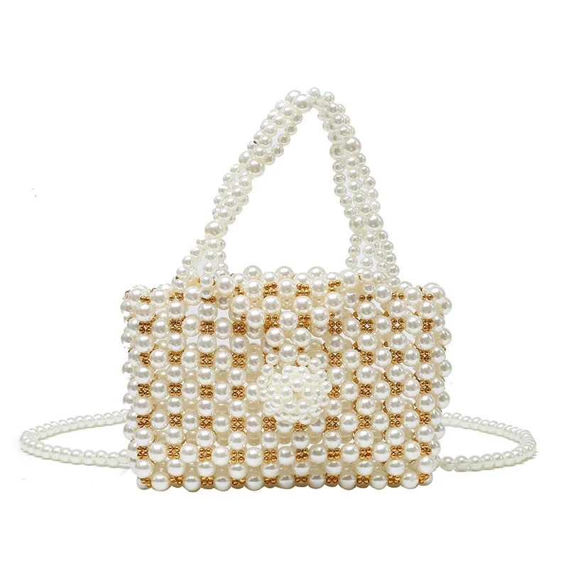 Perlenverzierte Handtasche