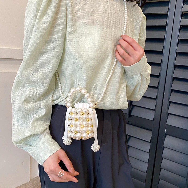 Stylische Perlenverzierte Abendhandtasche