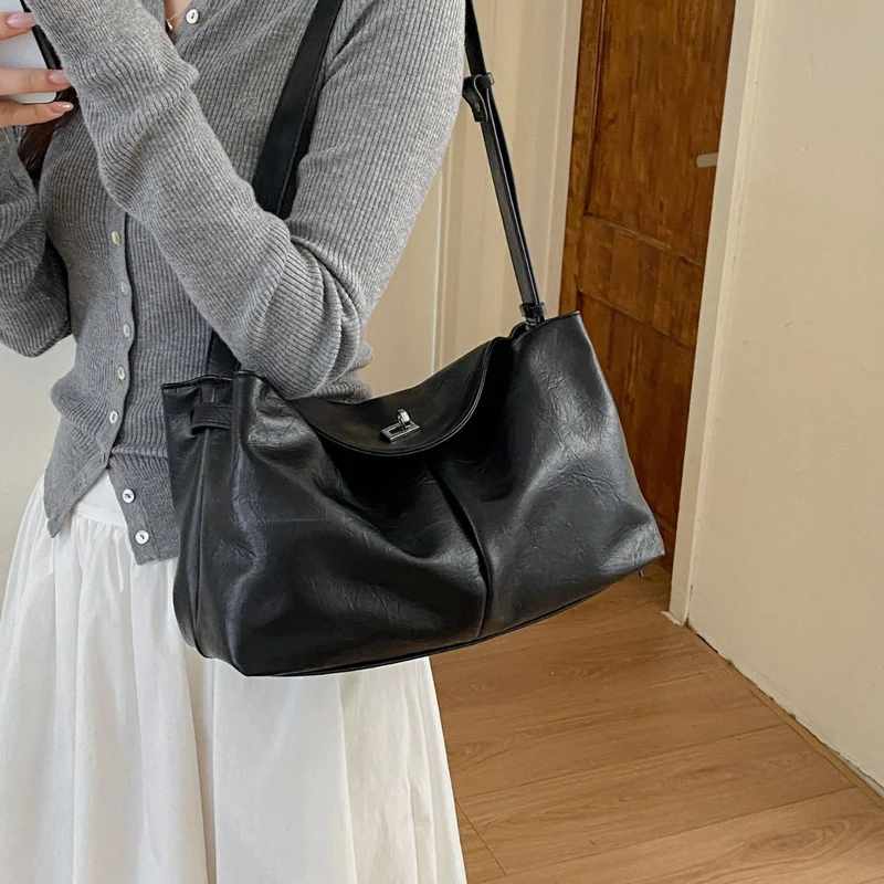 Minimalistische Leder Schultertasche