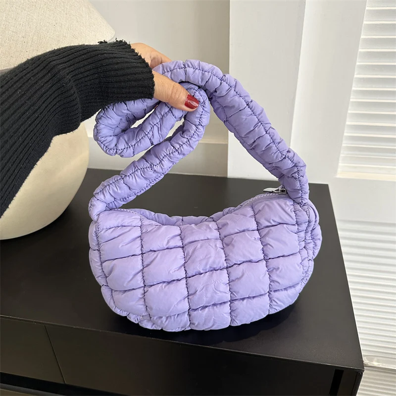 Puffer-Style Handtas
