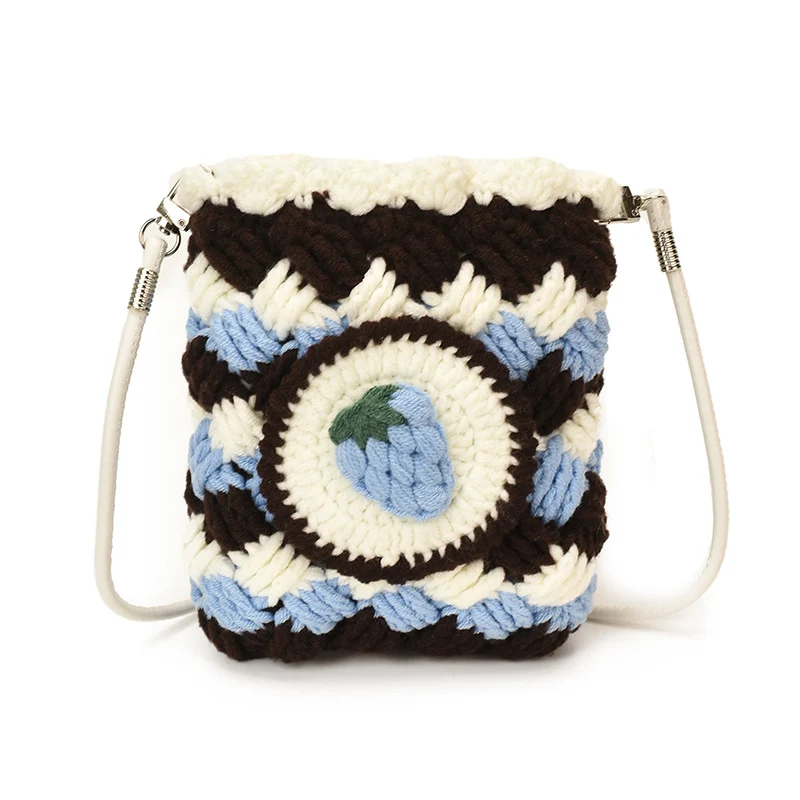 Handgefertigte gehäkelte Mini-Crossbody-Bag