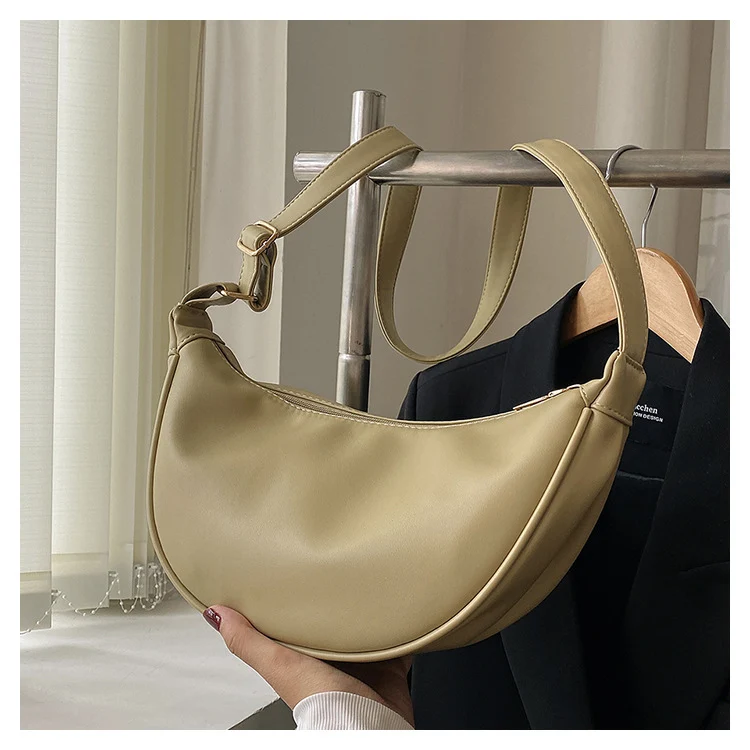 Gekurvte Leder Schultertasche