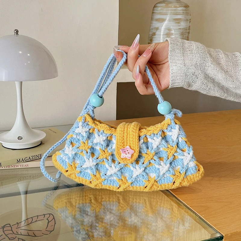 Verspielte Häkelmini-Handtasche