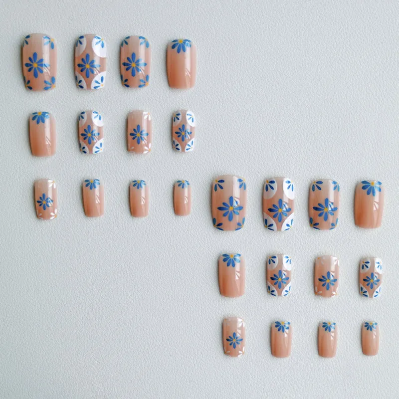 Florales Acryl-Nagelkunst-Design