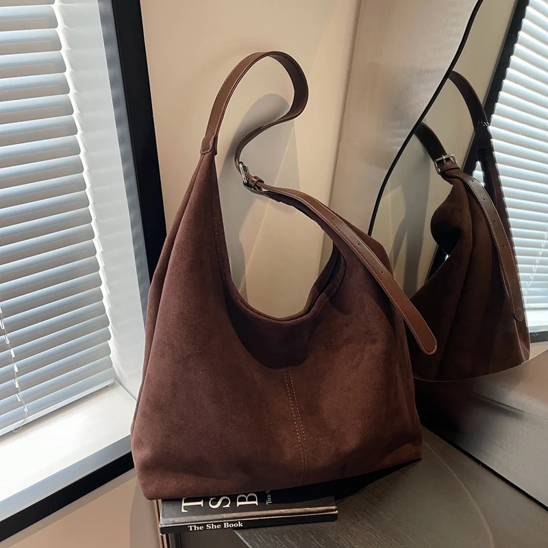 Luxuriöse Wildleder Slouchy Handtasche