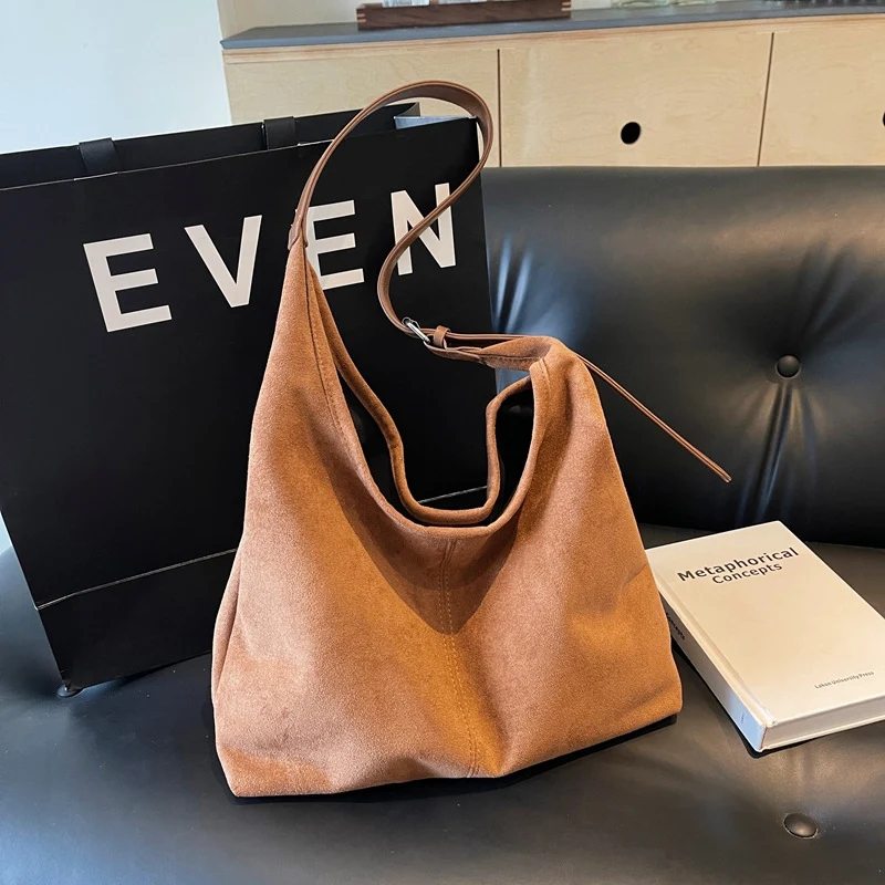 Luxuriöse Wildleder Slouchy Handtasche