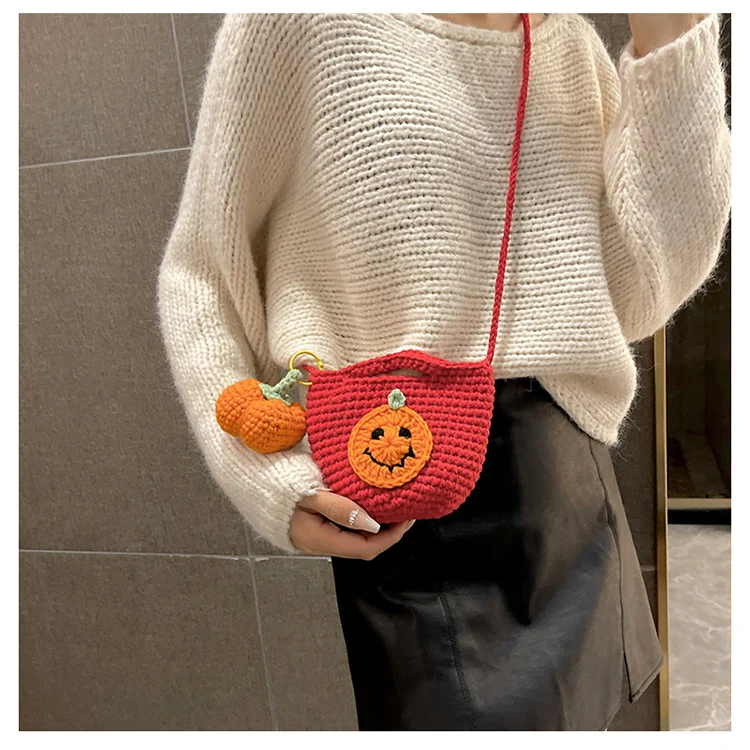 Niedliche Häkel-Halloween-Handtasche