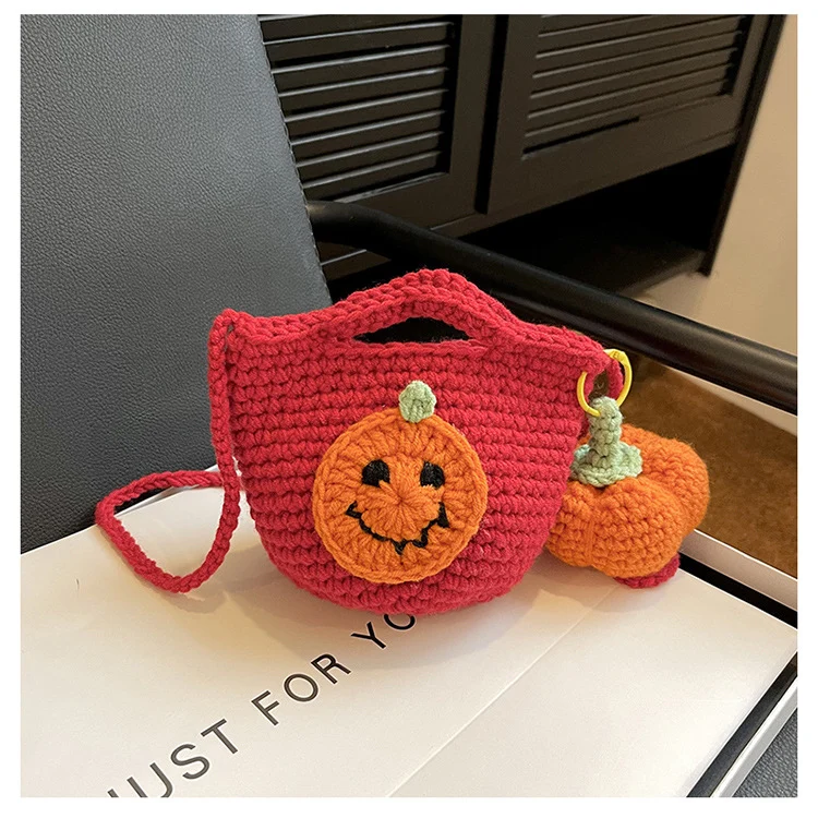 Niedliche Häkel-Halloween-Handtasche