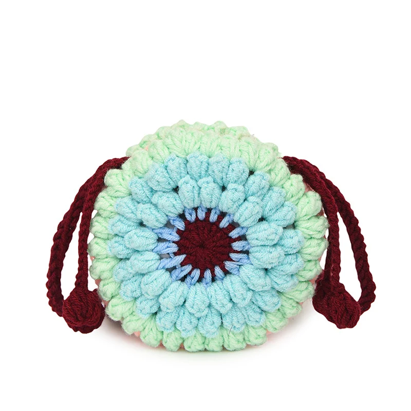 Süße gehäkelte Blumen Mini-Tasche