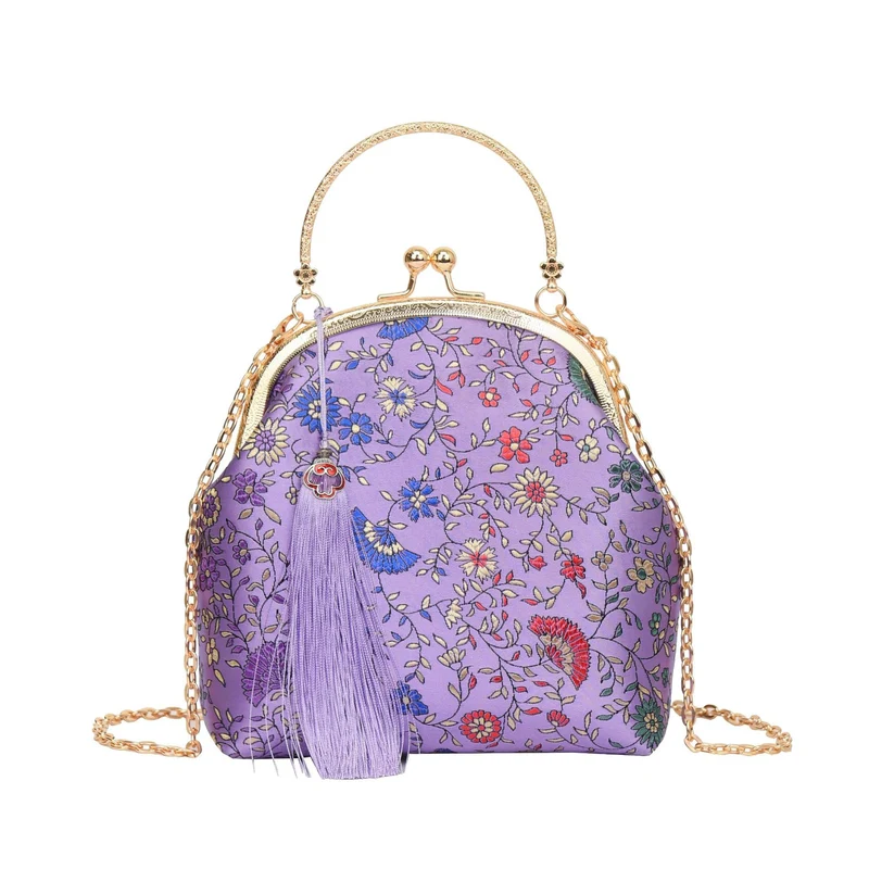 Blumenbestickte Clutch