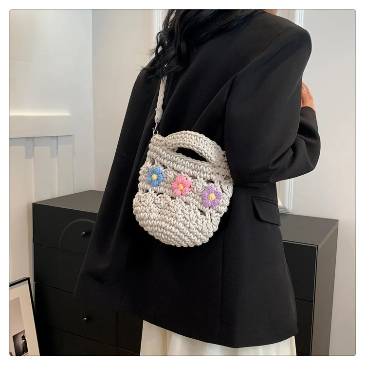 Blumenhäkelhandtasche