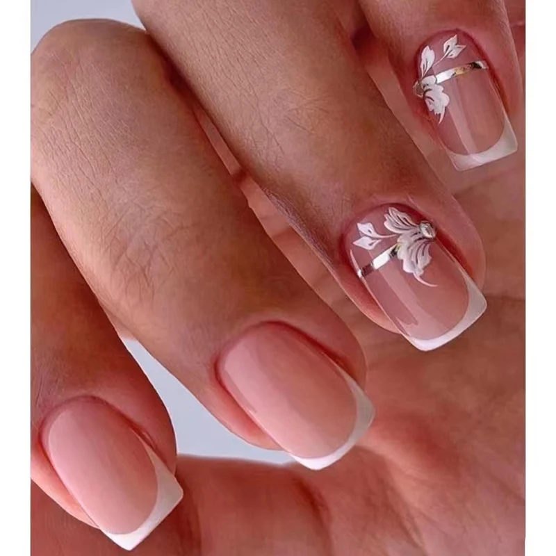 Elegantes französisches Spitzen-Blumen-Nagelkunst-Set