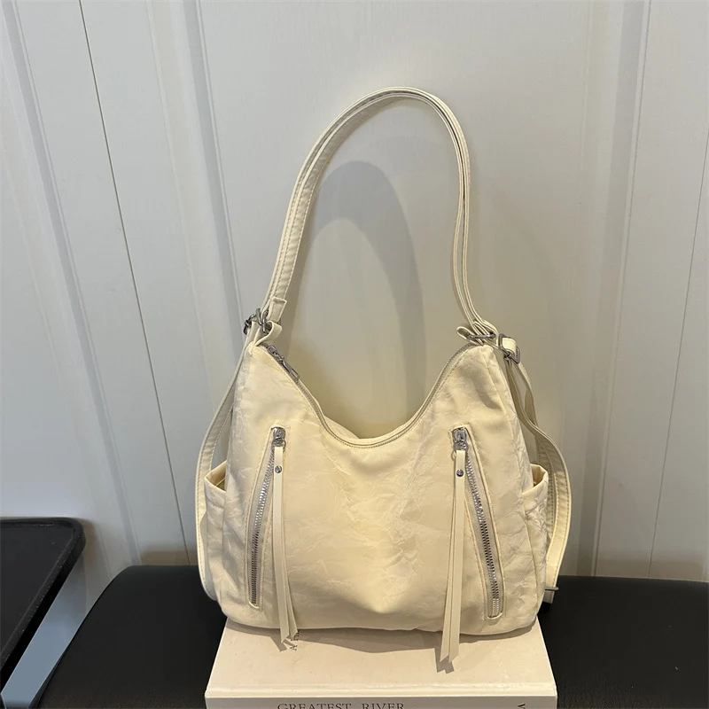 Modische gesteppte Handtasche