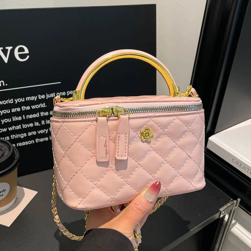 Elegante gesteppte Mini-Handtasche