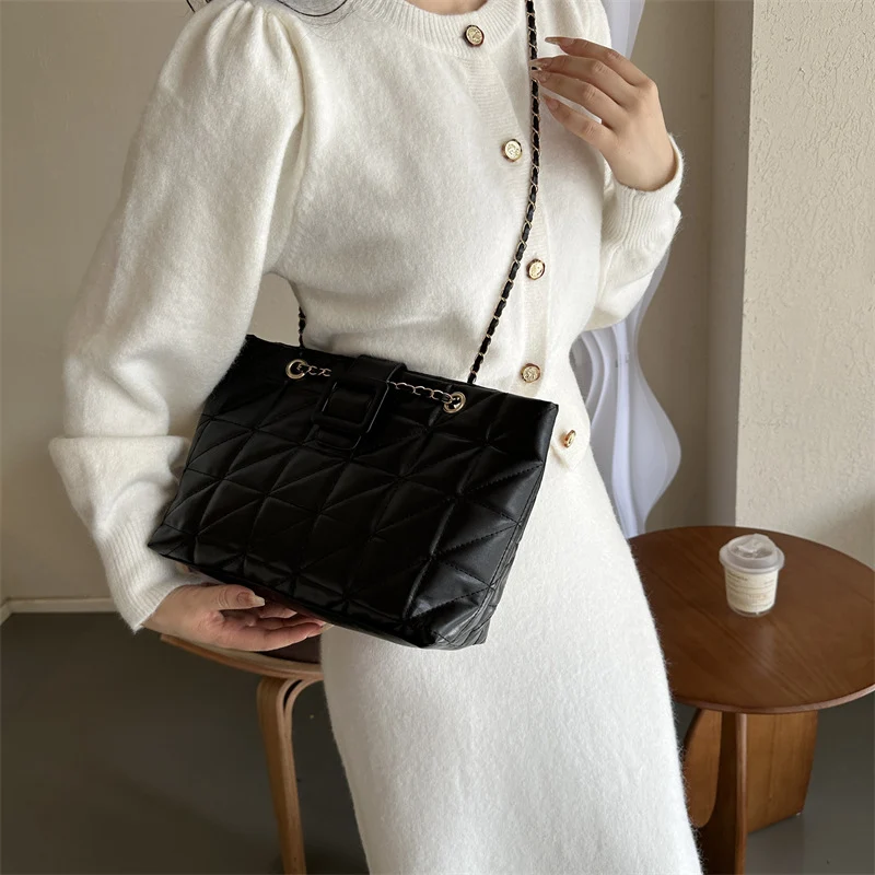 Elegante gesteppte Handtasche