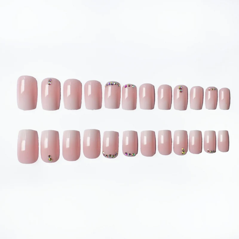 Kristallverzierter Nagelkunst-Kit