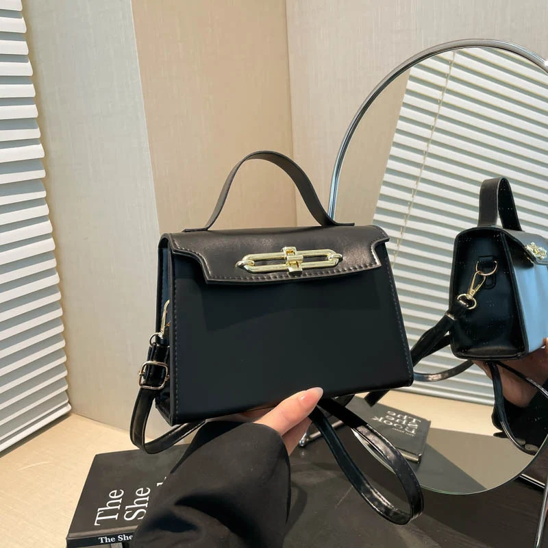 Klassische strukturierte Handtasche