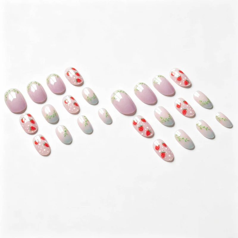 Künstlerische Erdbeer-Themen-Nagelkunst