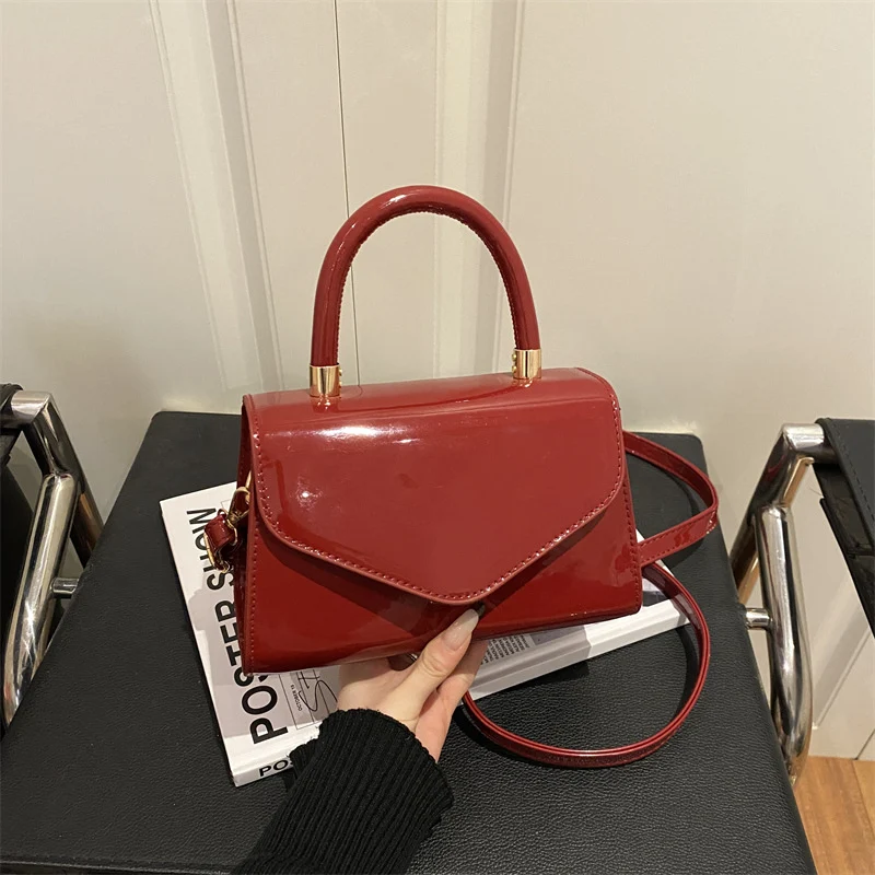 Elegante Handtasche aus Lackleder