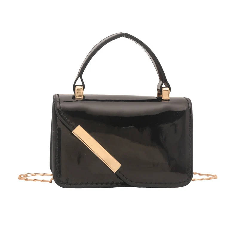 Elegante Handtasche aus patentiertem Leder