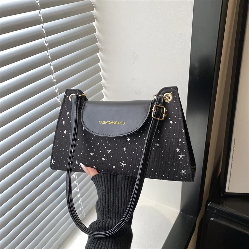 Elegante sternverzierte Umhängetasche