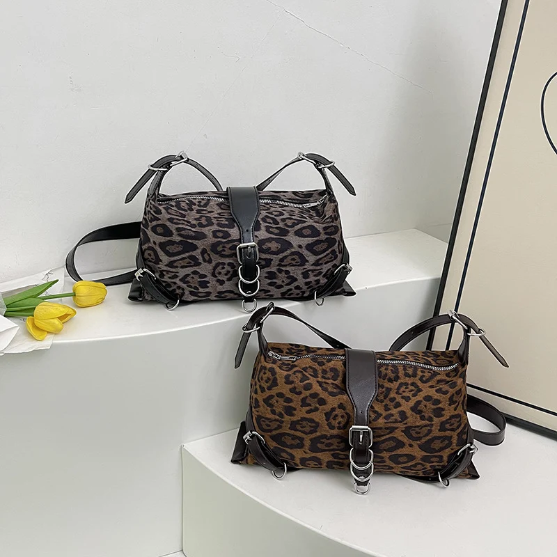 Texturierte Handheld Crossbody Tasche