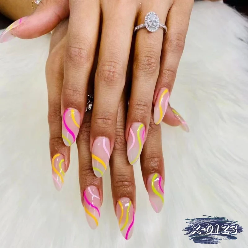 Künstlerisches Stiletto-Nagelkunst-Design