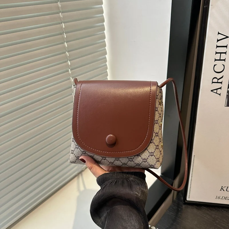 Strukturierte Handheld Schultertasche