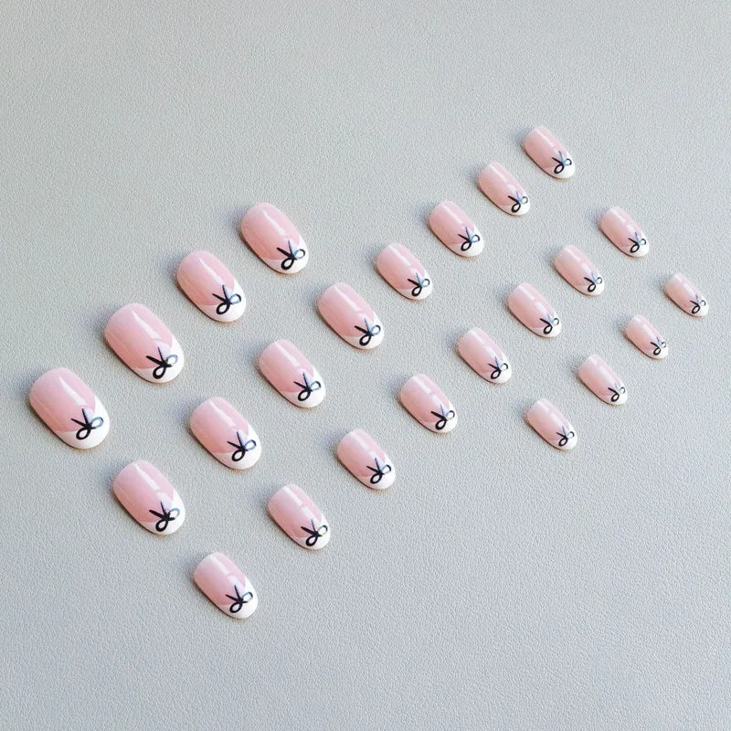 Elegantes Bogenakzent-Nagelkunst-Kit