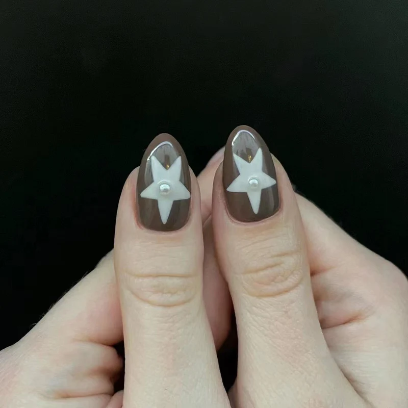 Elegantes Künstlerisches Stiletto-Nagelkunst-Design