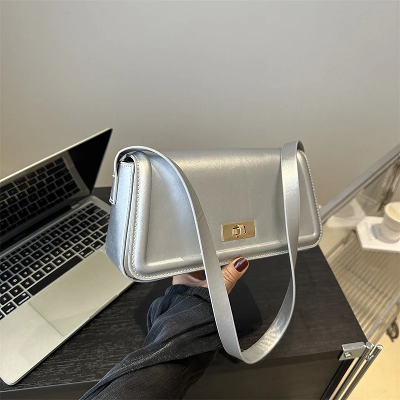 Moderne geometrische Handgelenk-Clutch